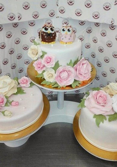 Свадебный торт Торты на этажерке (В102218) - Компания Венский пекарь