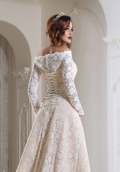 Свадебное платье 1611-С62099. А-силуэт, короткое со шлейфом.