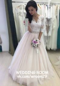 Свадебный салон Салон свадебной и вечерней моды WEDDING ROOM
